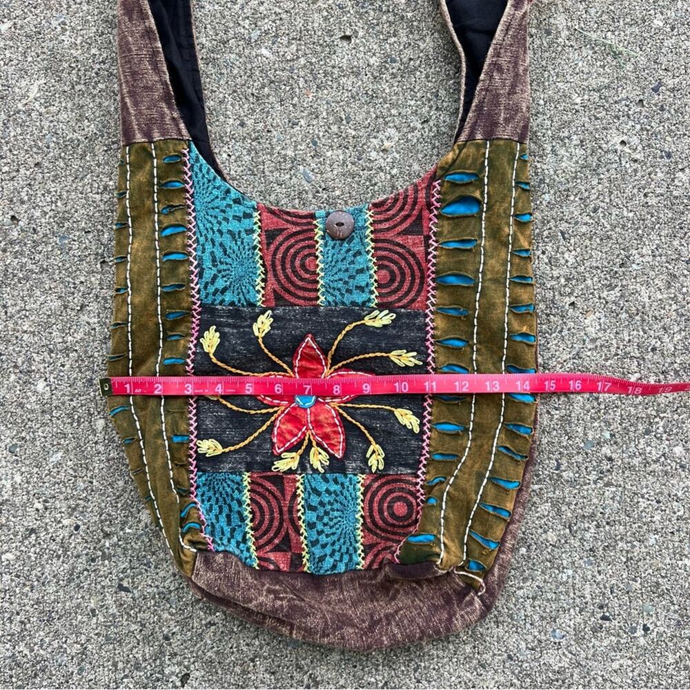 Boho Hippie Razor Cut Patchwork Flower Power Shoulder Bag Rising International - Picture 7 of 8